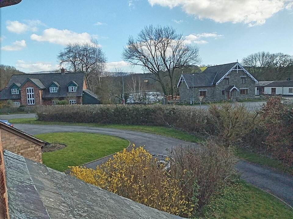 Swn Y Gwy ~ The Sound Of The Wye Apartment Brecon Luaran gambar